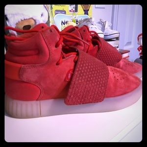 Kevin Hart edition Adidas Tubular